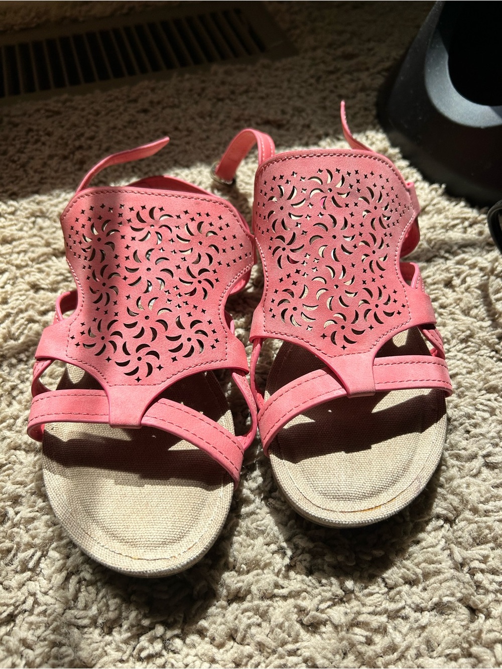 2 Lips Too Girls Pink Laser-Cut Sandals